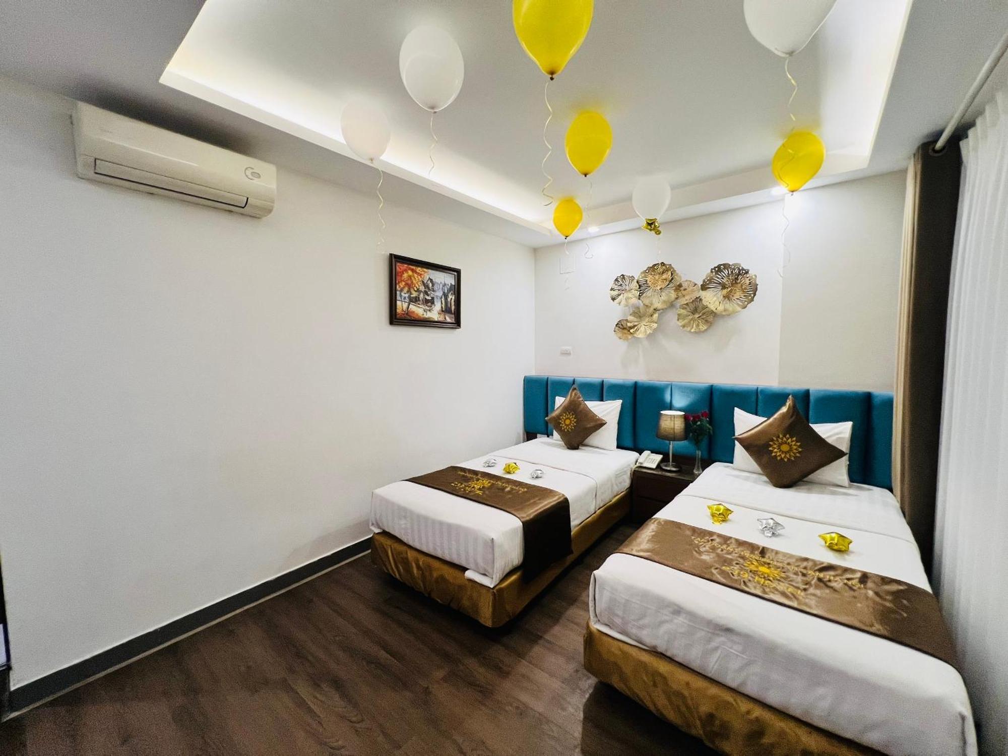 Khach San 239 Hotell Hanoi Exteriör bild
