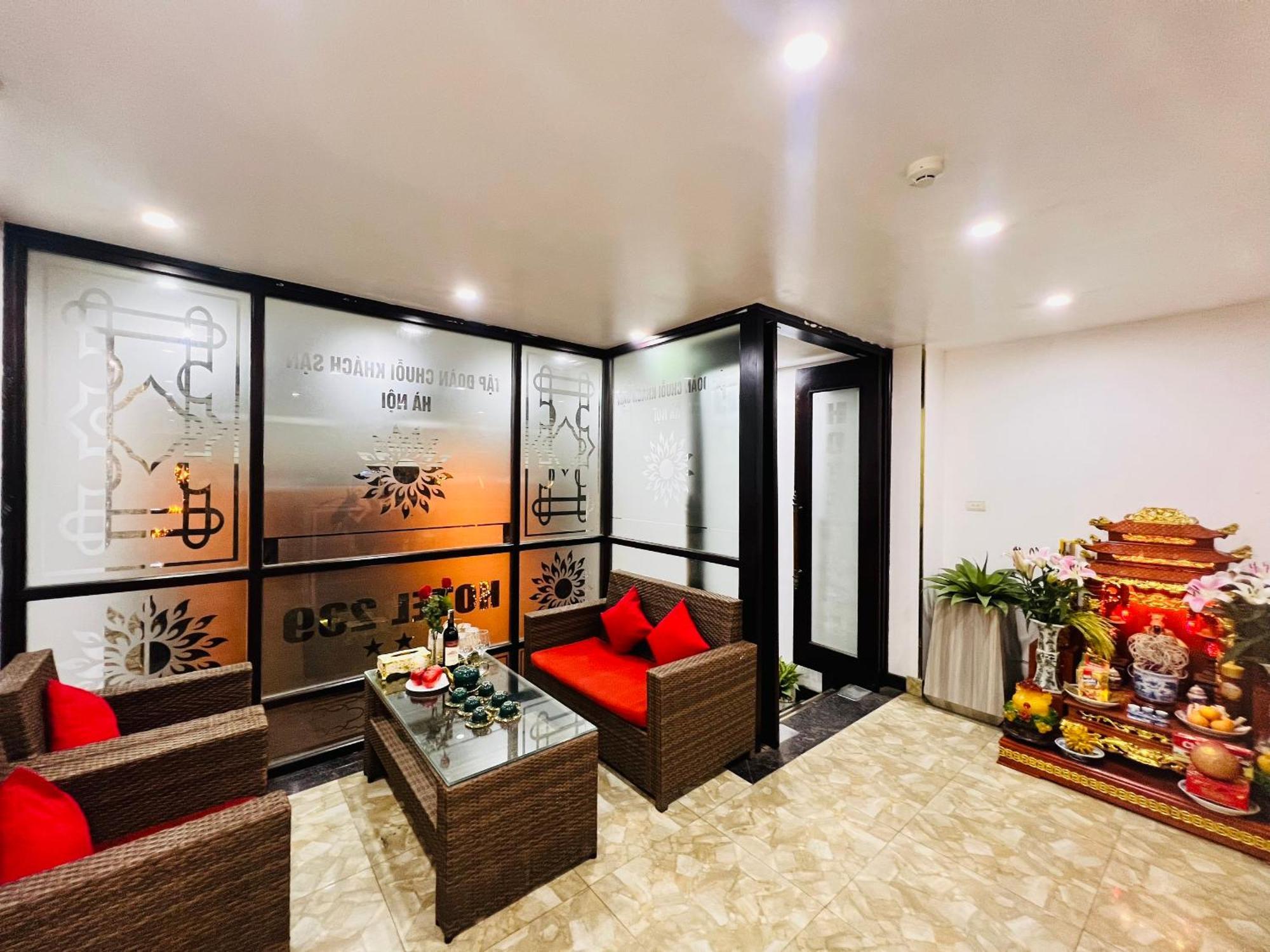 Khach San 239 Hotell Hanoi Exteriör bild