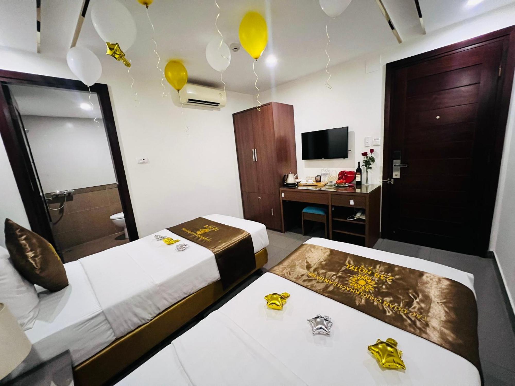 Khach San 239 Hotell Hanoi Exteriör bild