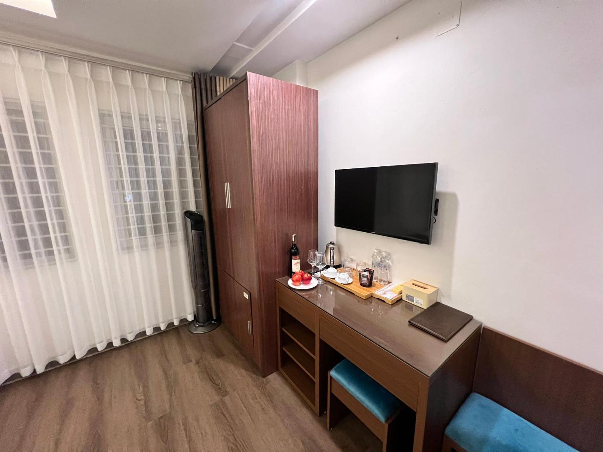 Khach San 239 Hotell Hanoi Exteriör bild