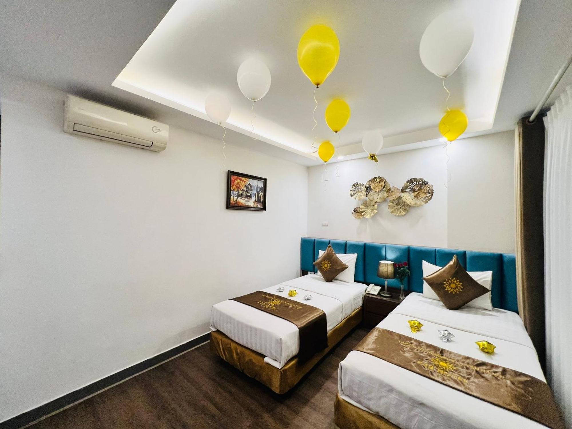 Khach San 239 Hotell Hanoi Exteriör bild