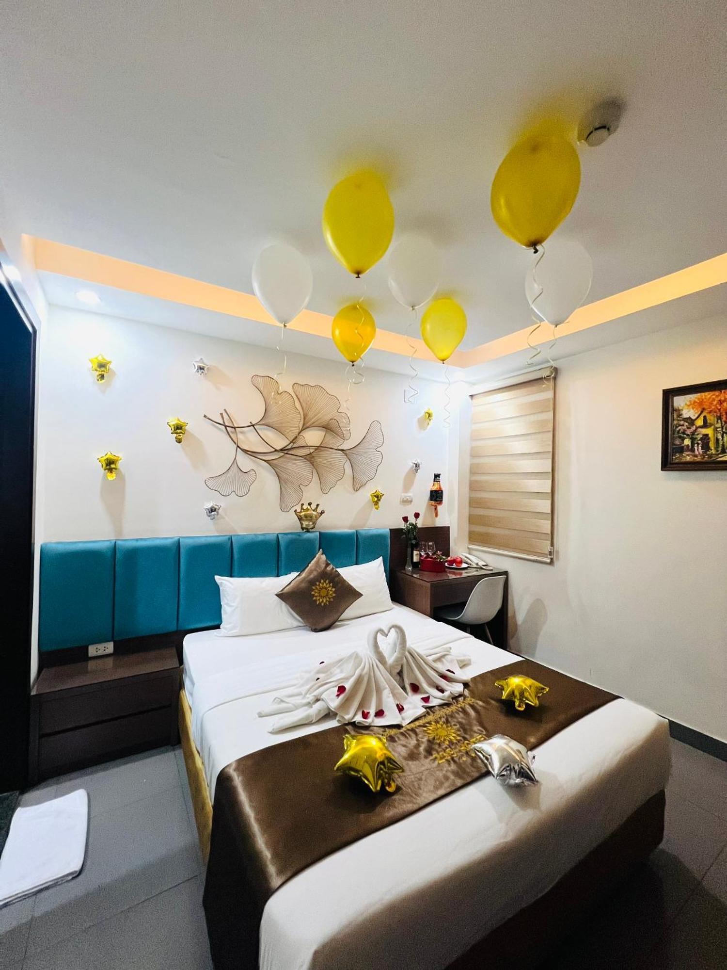 Khach San 239 Hotell Hanoi Exteriör bild